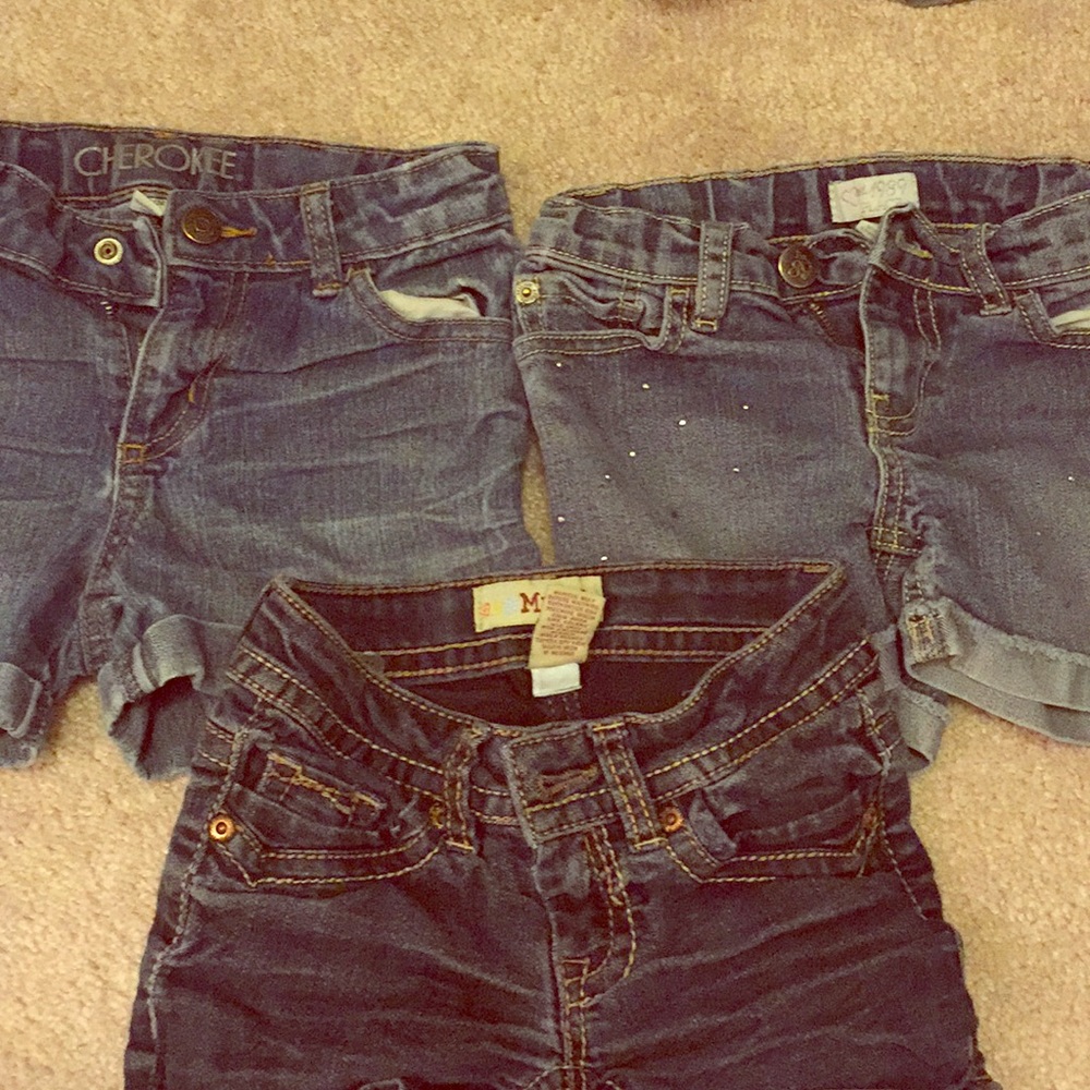 7/8 shorts.